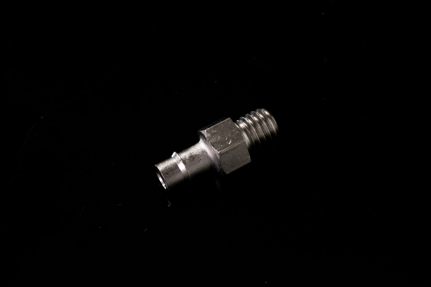 メタルアダプターコネクター(M6×1ネジ) 軟質チューブ内径4.0mm：3/16"