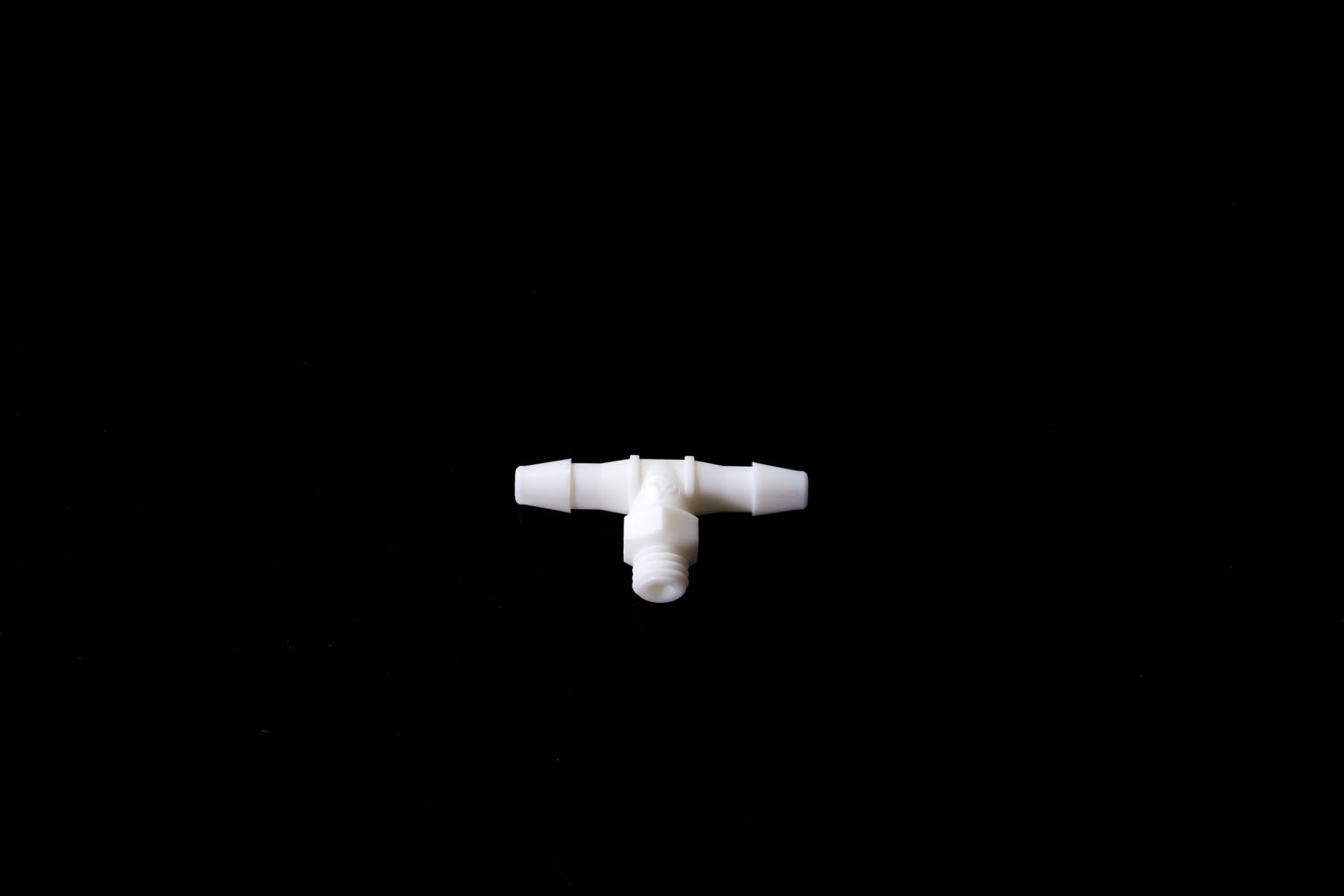 白ナイロン　10-32UNFオスネジ付きT型アダプター 軟質チューブ内径3.0mm：1/8"