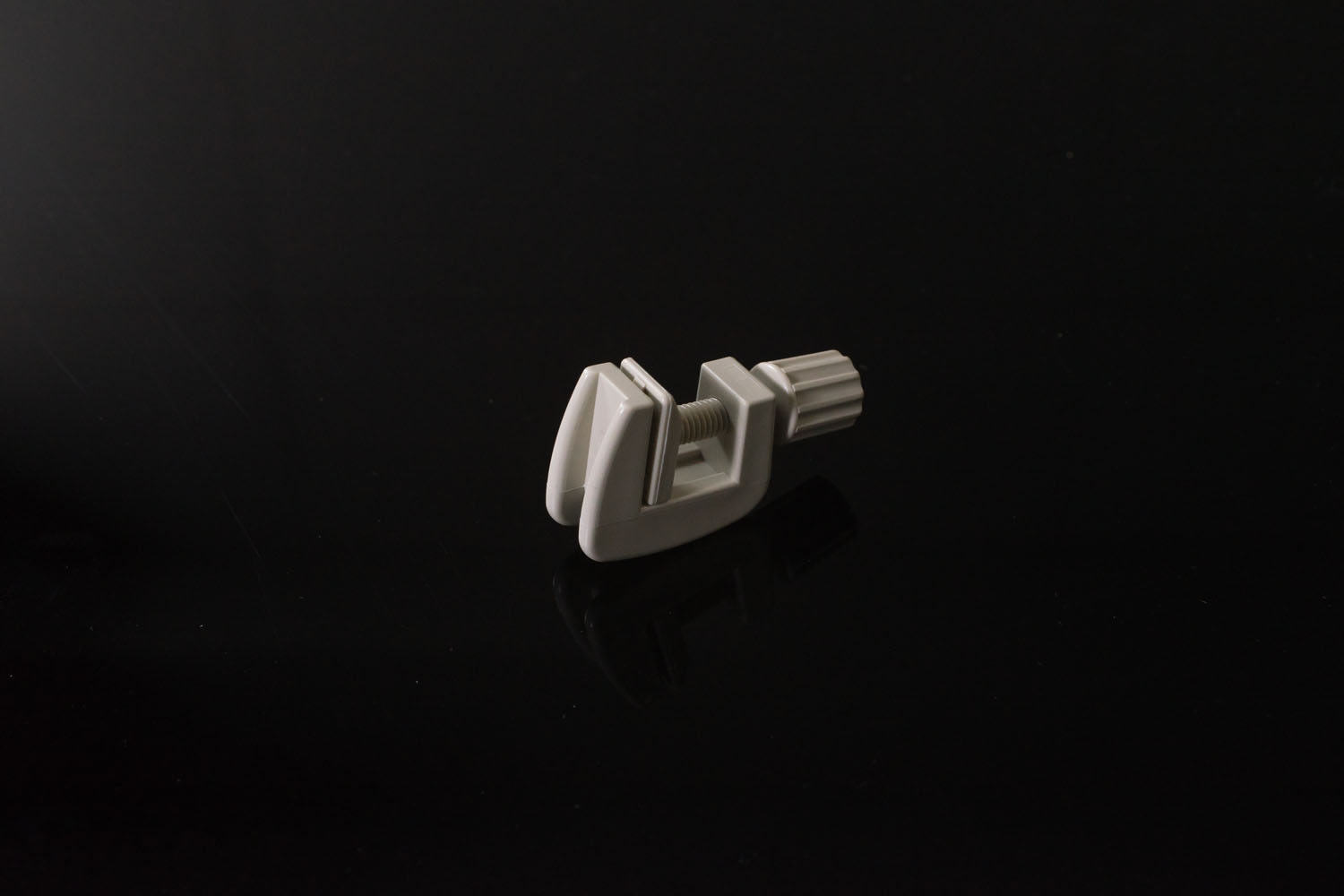 NYスクリュー式チューブクランプ 軟質チューブ外径6.3mm(1/4”)まで