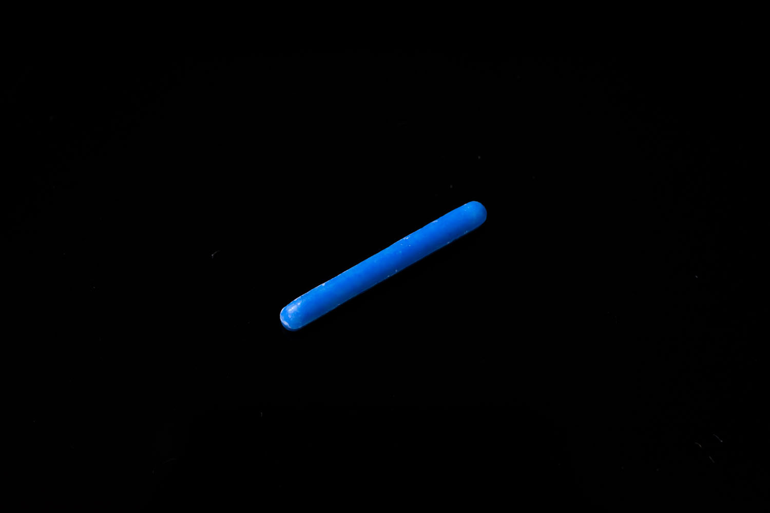 PTFE回転子 カラーマイクロ型(アルニコ) 青 直径×全長(mm)：1.5×15