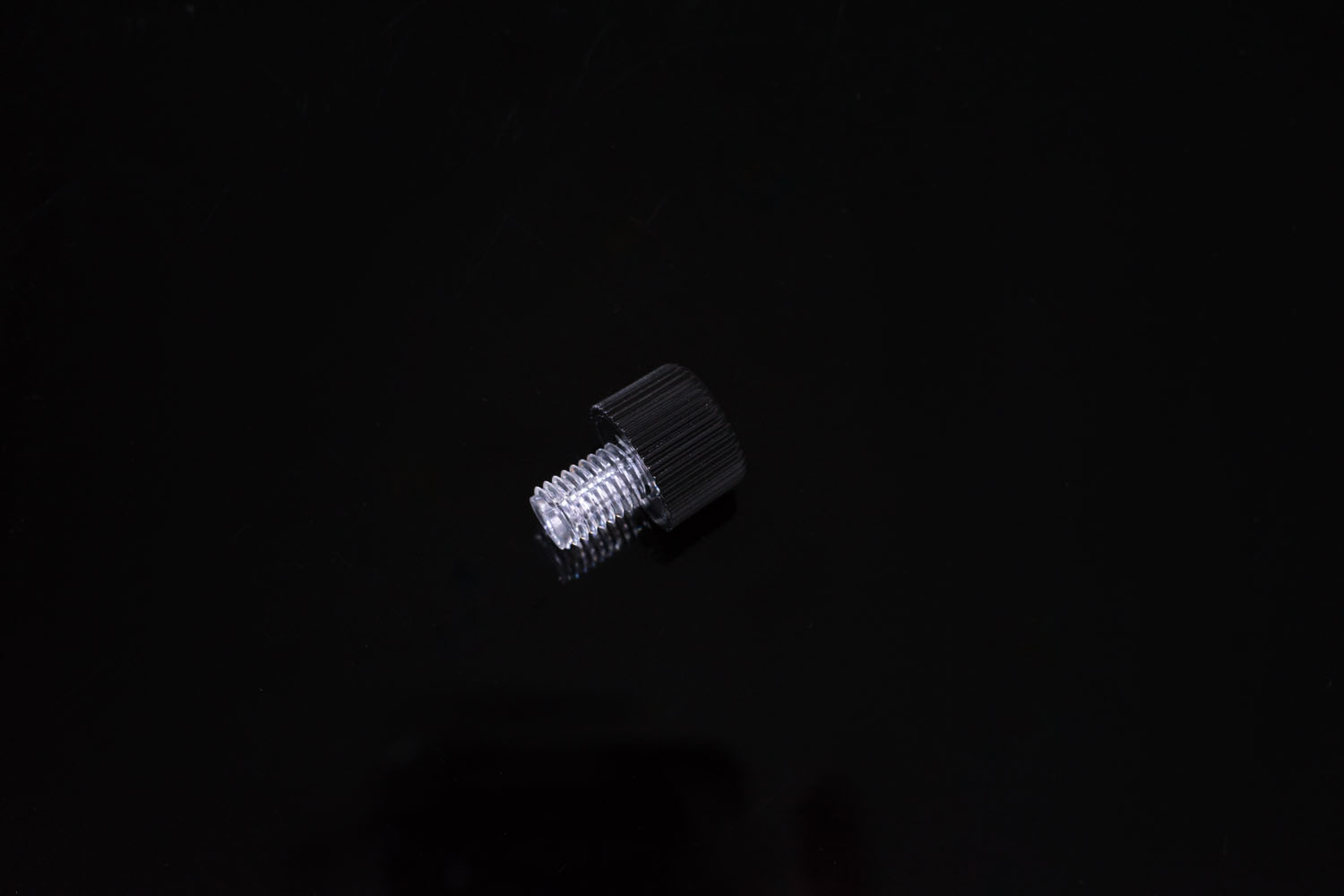 1/16"PC黒色ヘッドナット (1/4-28UNFオス)