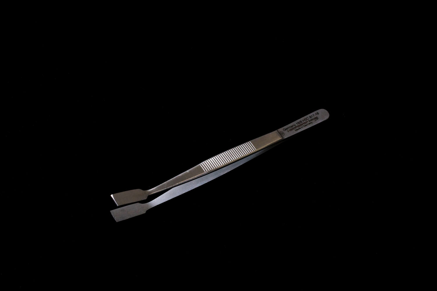 人気の定番 k-18ステンレスピンセット 品番182501 250mm