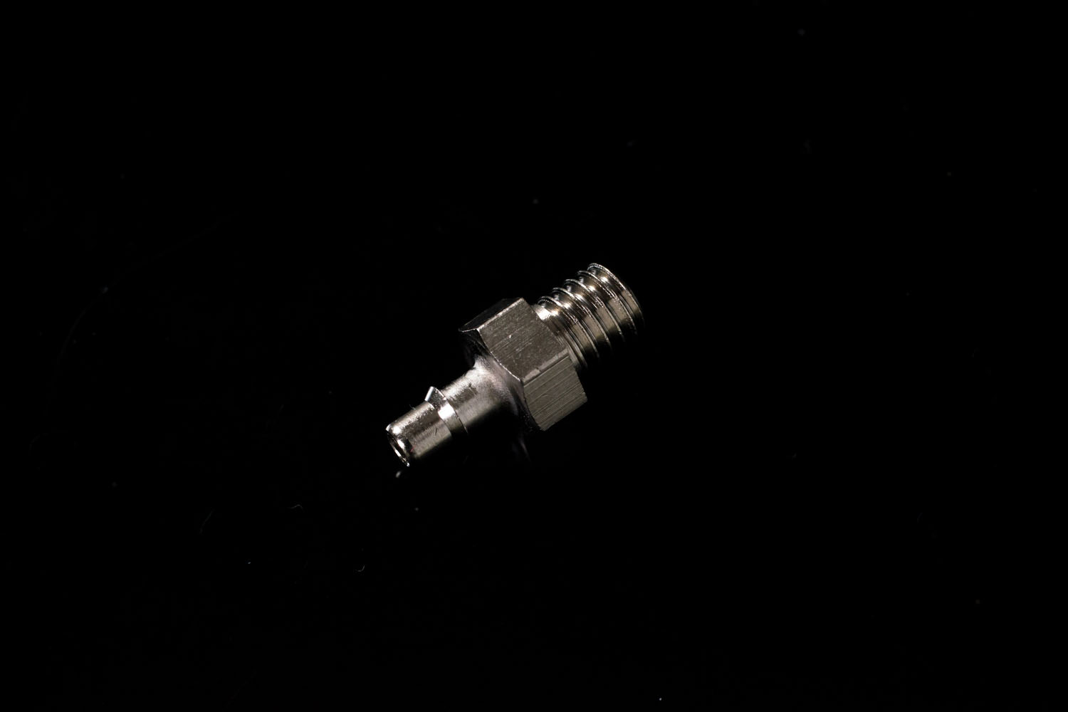 メタルアダプターコネクター(M6×1ネジ) 軟質チューブ内径3.0mm：1/8"