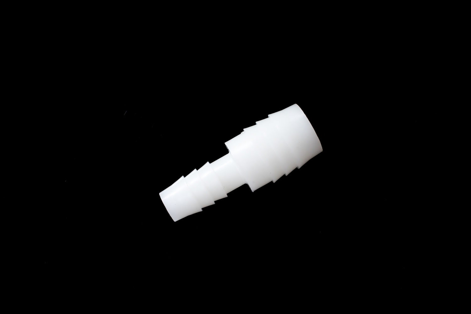 白色PPストレート異径継手 軟質チューブ内径10mm：3/8"⇔15mm：5/8"用