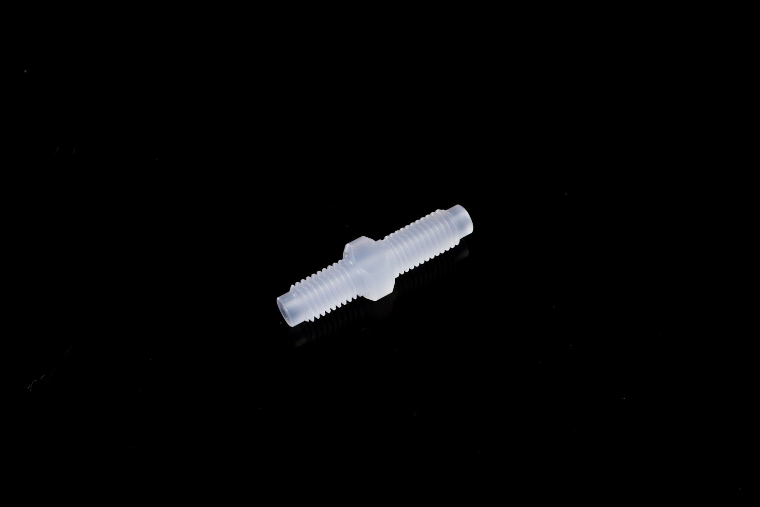 ネジ規格変換用カップリング 1/4-28UNFオス(12mm)―1/4-28UNFオス(15mm) PCTFE