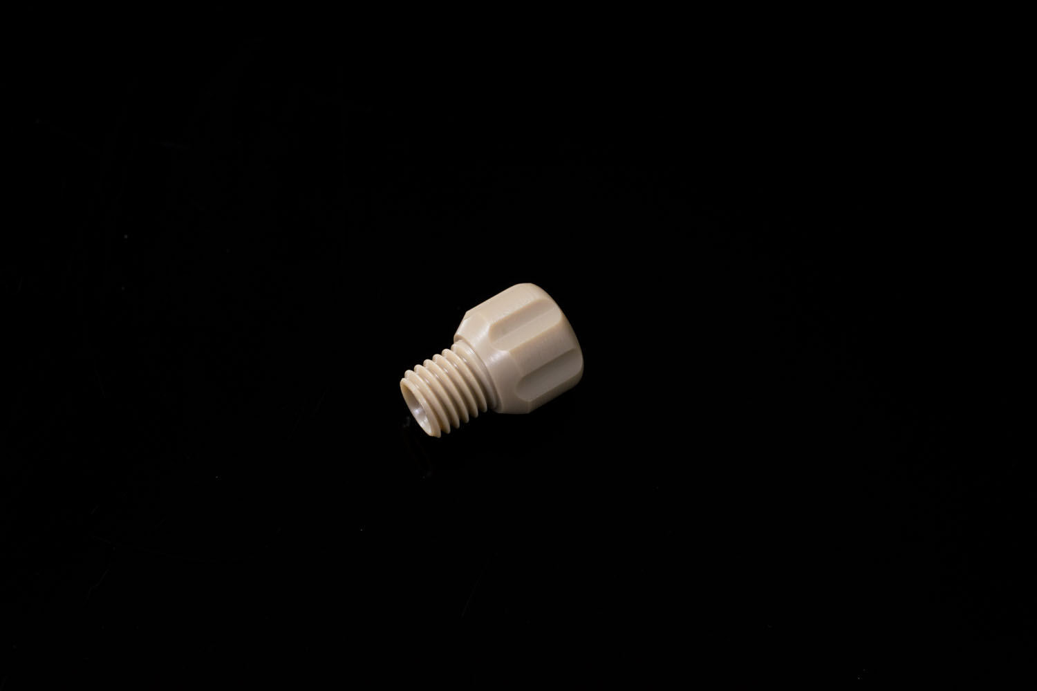 1/16"PEEKヘッドナット短 (1/4-28UNFオス)