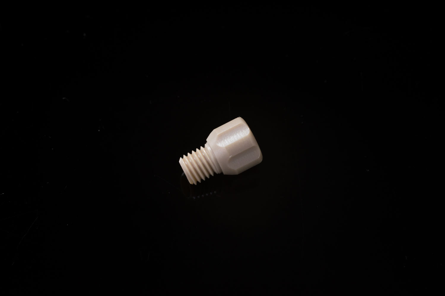 1/8"PEEKヘッドナット短 (1/4-28UNFオス)