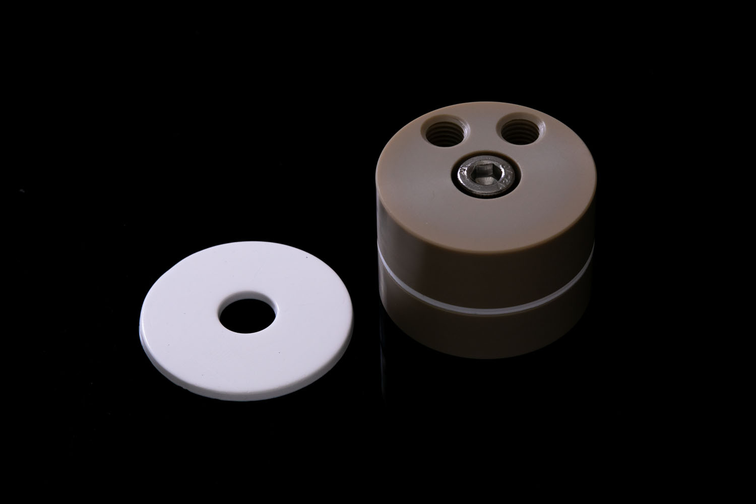 PEEKスタンダードインラインバブルトラップ 推奨流量範囲：0.5～2.0mL/分、最大6mL/分