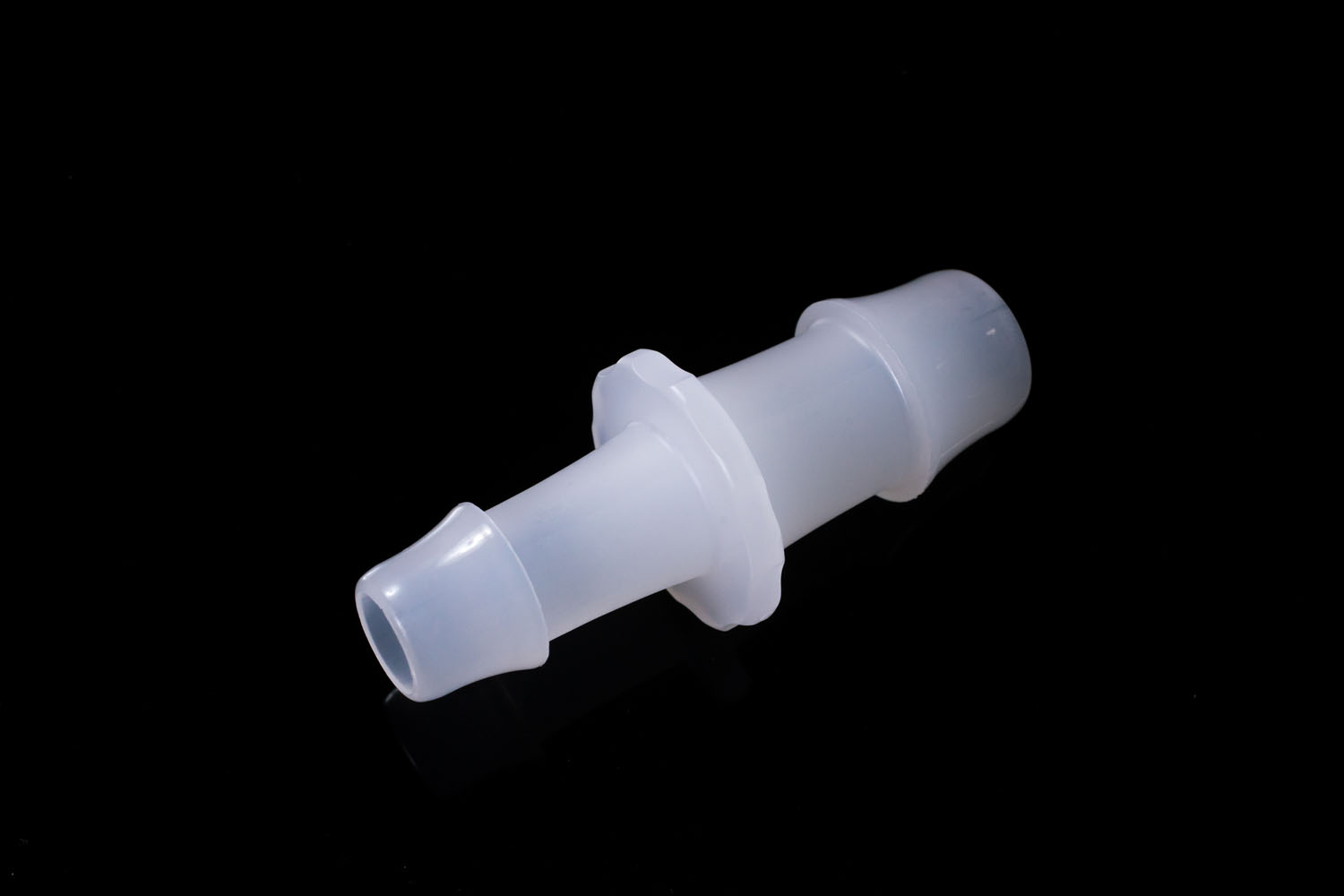 PP太径ストレート異径コネクター 適用チューブ内径18mm：3/4"⇔25mm：1"